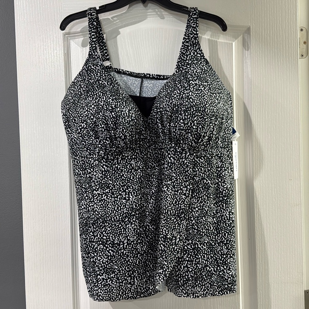 Swimsuits For All NWT‎ Tankini Swim Top, 46DDD